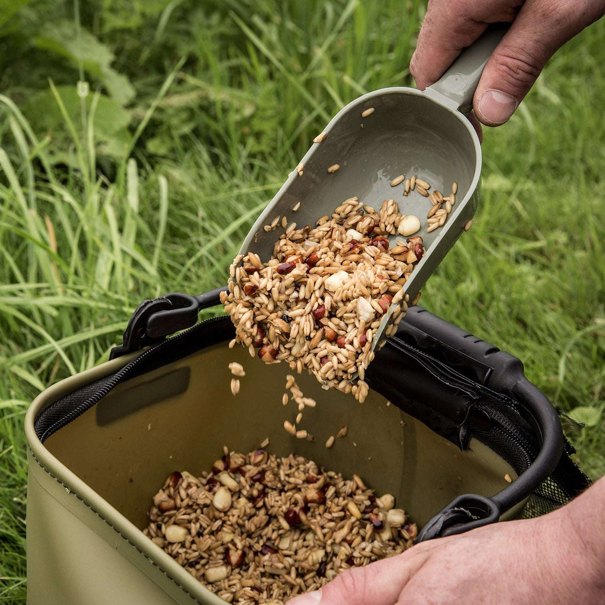 Faith Particle Scoop Futterschaufel