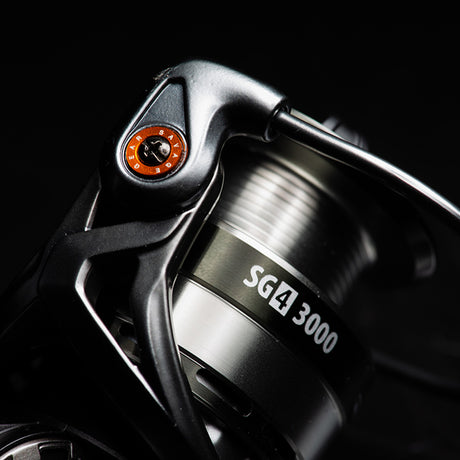 Savage Gear SG4 Stationärrolle mit Frontbremse